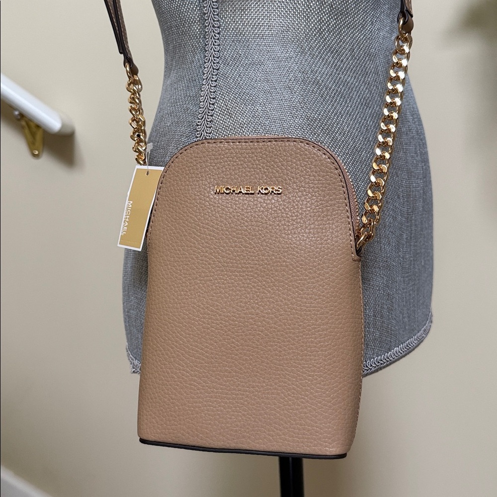 Michael Kors Camel colored Leather Crossbody Bag with Gold Chain.